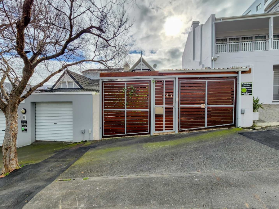 2 Bedroom Property for Sale in Sea Point Western Cape